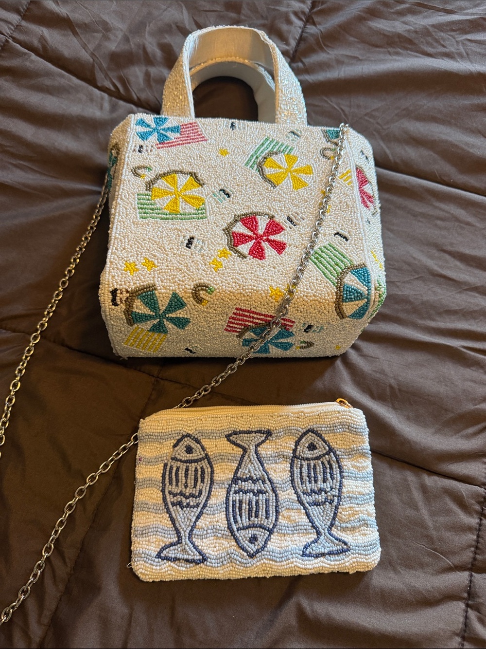 Beaded White Beach-Print Tote with Chain Strap